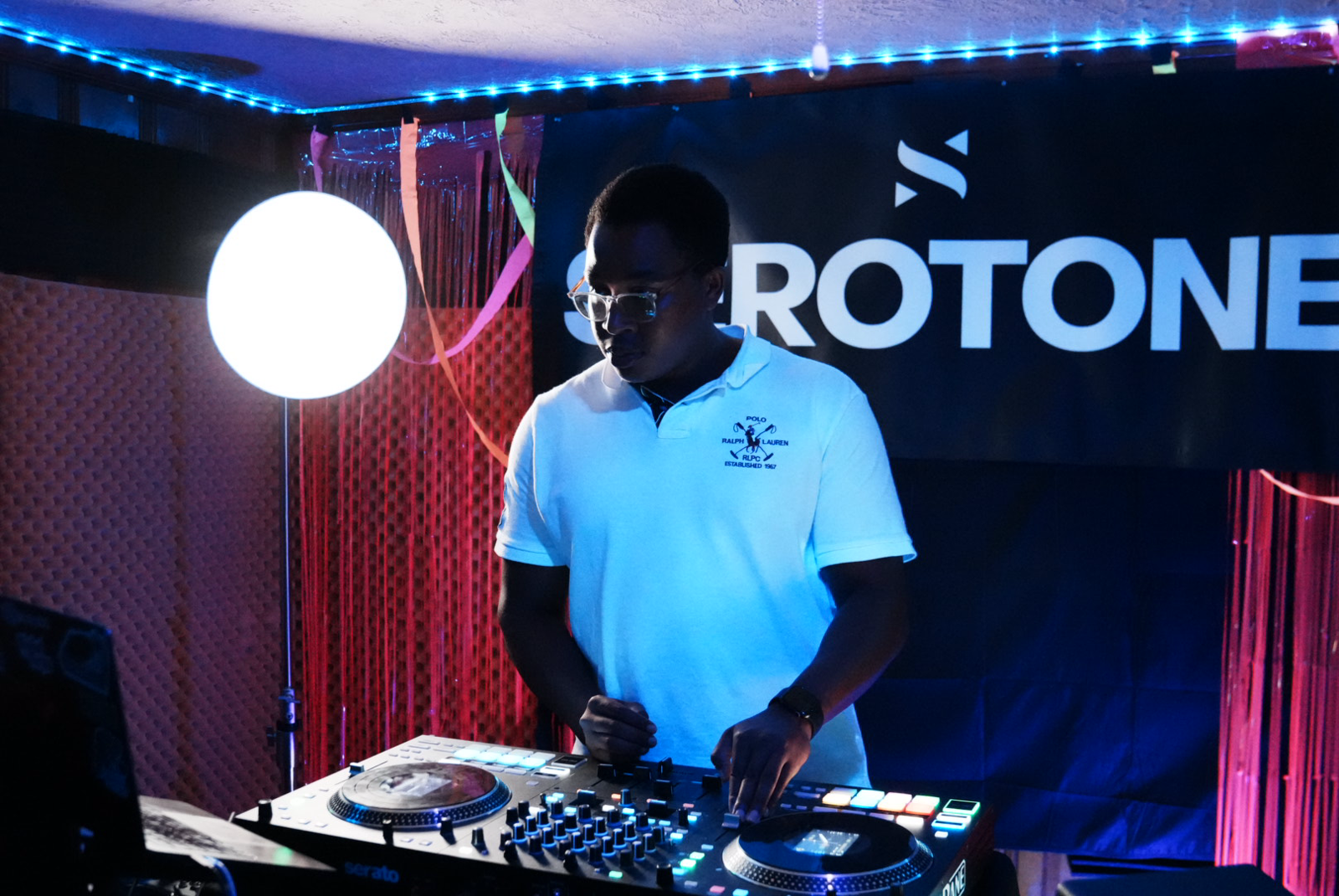 AfroFusion After Dark dirty walls